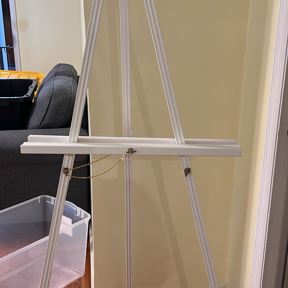 White Wooden Easel